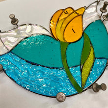 Load image into Gallery viewer, Stained Glass Beginner Workshop Tulip