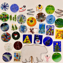 Load image into Gallery viewer, O TANNENBAUM | A HEART-WARMING HOLIDAY TRADITION | 2025
